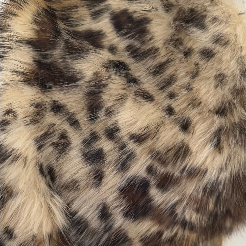 Leopard Print Faux Fur Scarf/Neck Warmer - Picture 2 of 2